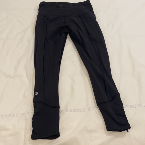 Lululemon leggings - Picture 2 of 4